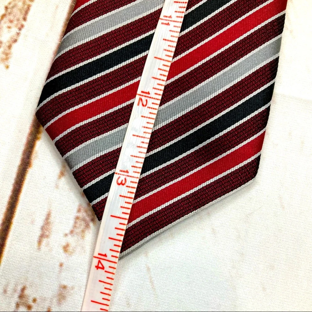 Sahara Club Neck Tie ZipUp Red & Black Sz 14in